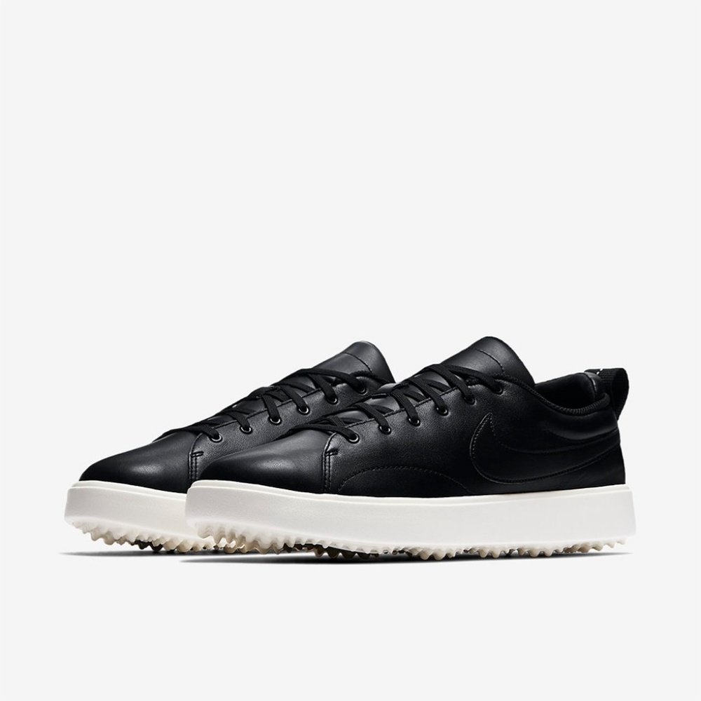 *SOLD* Nike Course Classic Spikeless Golf Shoes